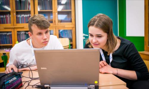 Nauka w internecie – codzienność polskich nastolatków