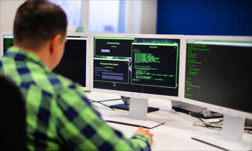 60 proc. e-sklepów podatnych na atak hakerski